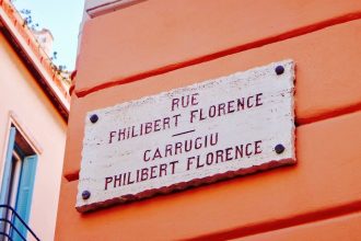 Plaque de Nom de Rue en Français Monégasque Monaco